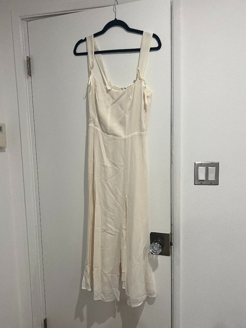 Reformation White Midi Dress with Leg Slit Size M